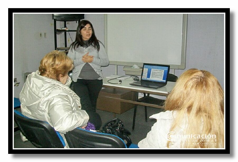 Evangelina Arreguez present� su trabajo final el 11/06 titulado: �Violencia escolar: un desaf�o para la intervenci�n profesional�.